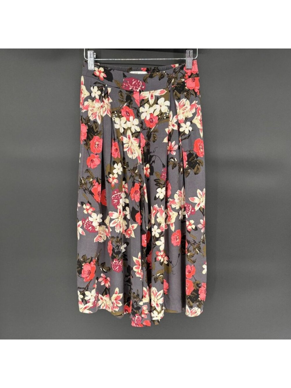 Abercrombie & Fitch Floral Cropped Wide Leg Culotte Pants XS Gray Pink Feminine